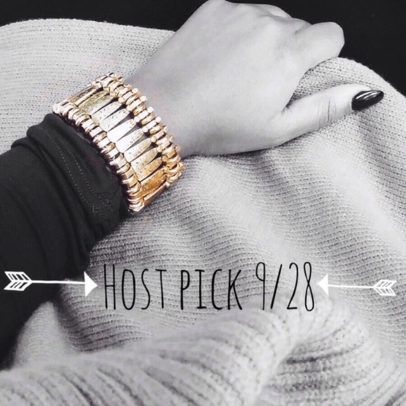 Karis' Kloset Jewelry - Jewelry | Gold Boho anklet AND bracelet